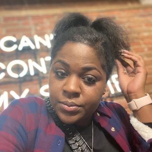 Meet your Posher, Laquita